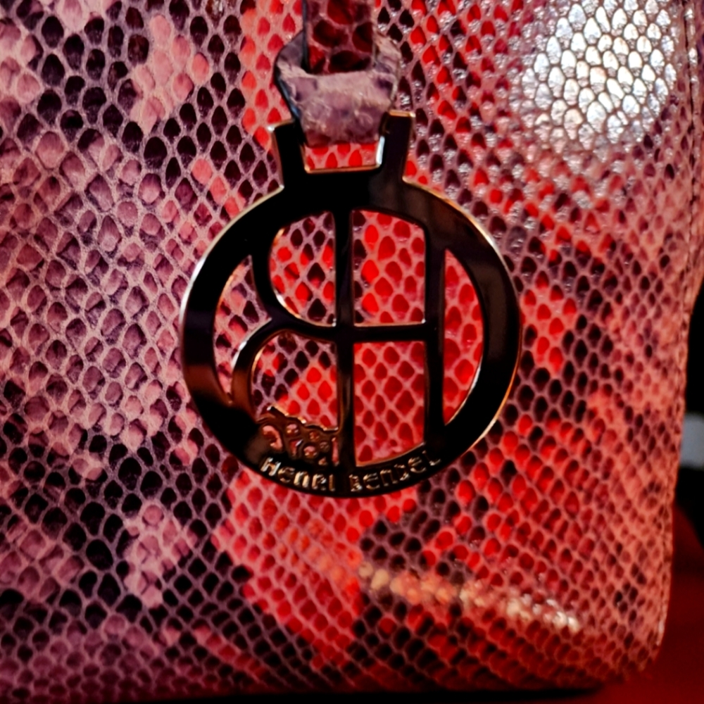 An original Henri Bendel purse.